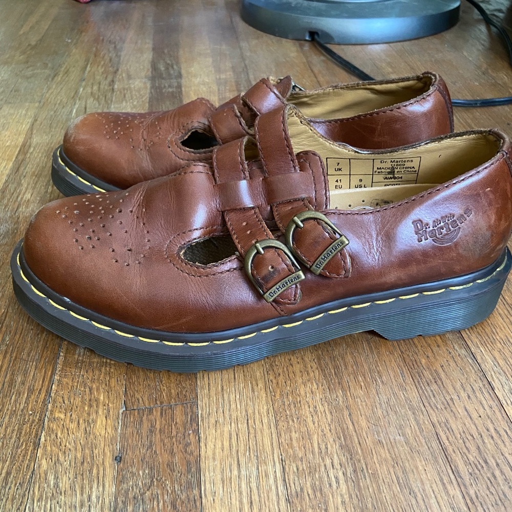 1990s Style Dr Martens Mary Jane Buckle Shoe sz 9